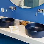 Отель Vilacrosse Boutique 3*